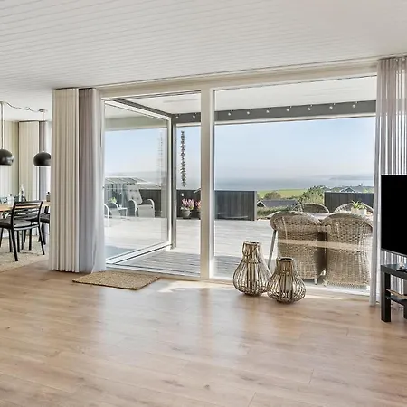 Cozy In With Wifi * レムヴィー